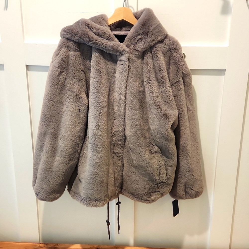 *NWT* Lucky Brand Faux Fur Jacket